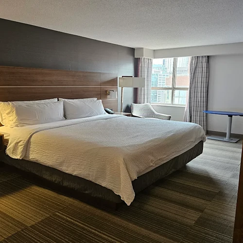 hotels in toronto